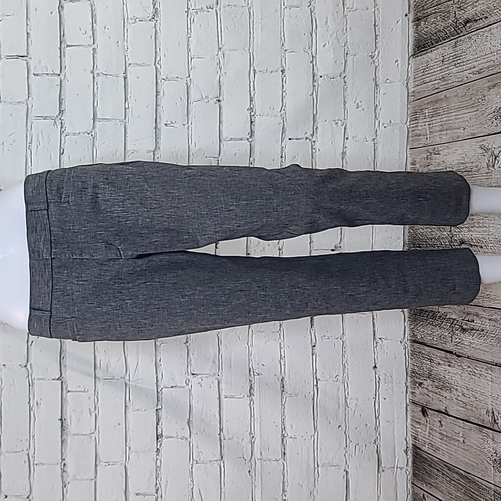 Banana Republic Bi-Stretch Cotton Mid-Rise Crop Straight Leg Sloan Pant in Gray